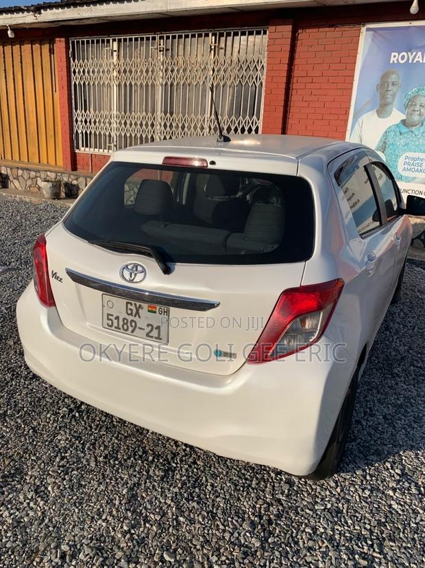 Toyota Vitz 1.3 AWD 3dr 2010 Off white