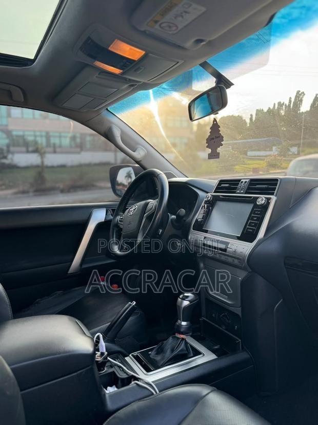 Toyota Land Cruiser Prado 2019 Black