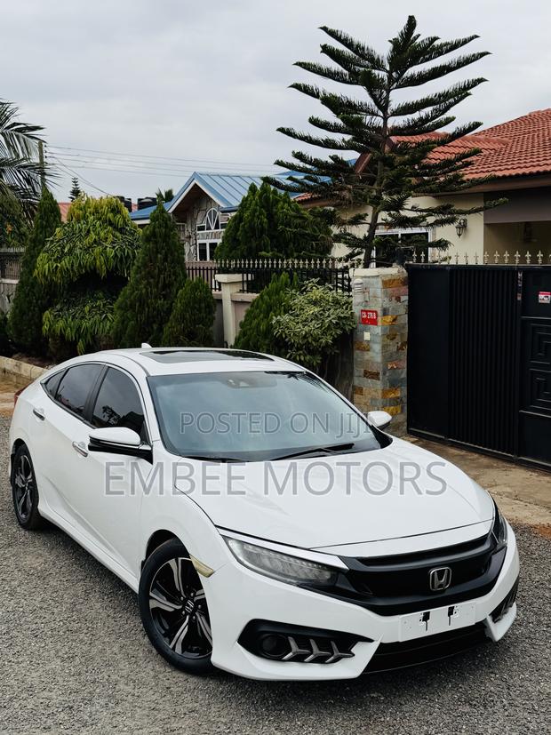 Honda Civic Touring 4dr Sedan (1.5L 4cyl) 2017 White