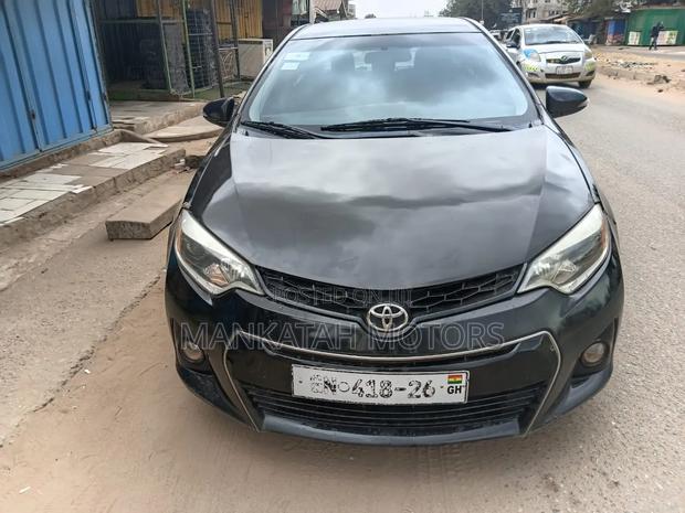 Toyota Corolla 2015 Black