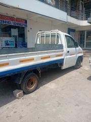 Hyundai H200 2010 White for sale