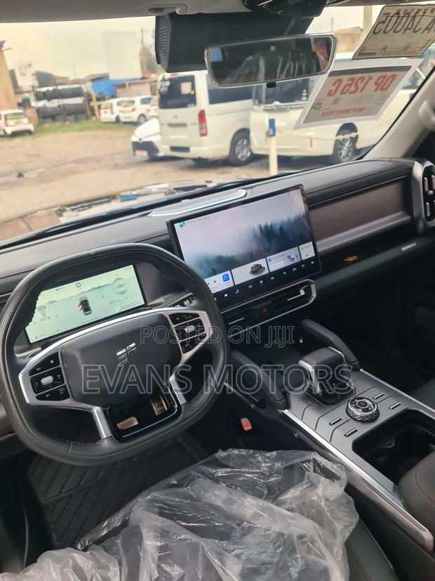 Jetour T2 2.0 Petrol AWD 2025 Black