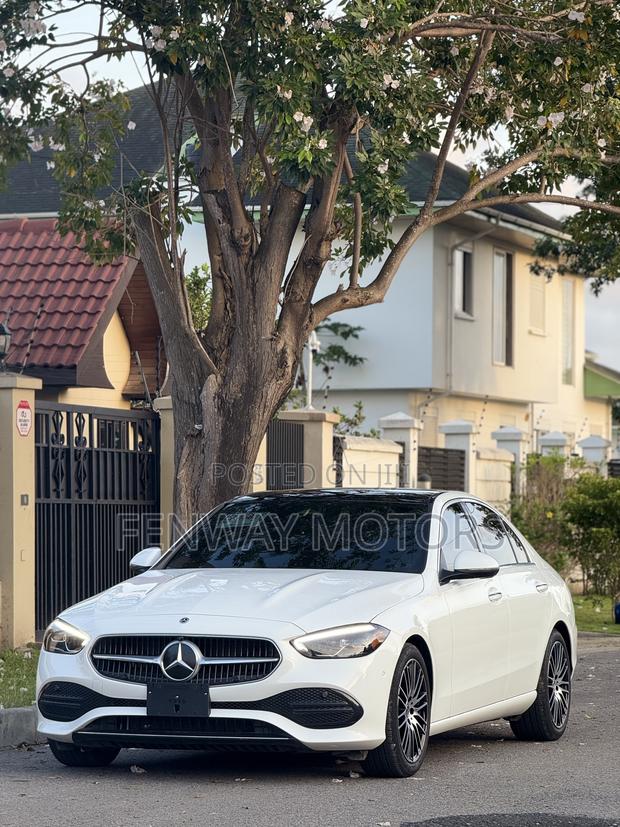 Mercedes-Benz C300 2024 White