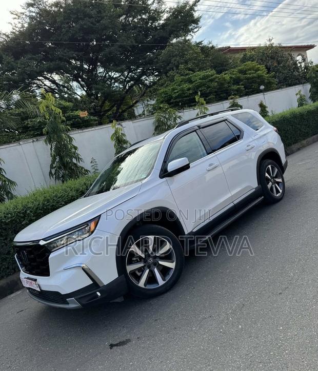 Honda Pilot Touring AWD 2025 White