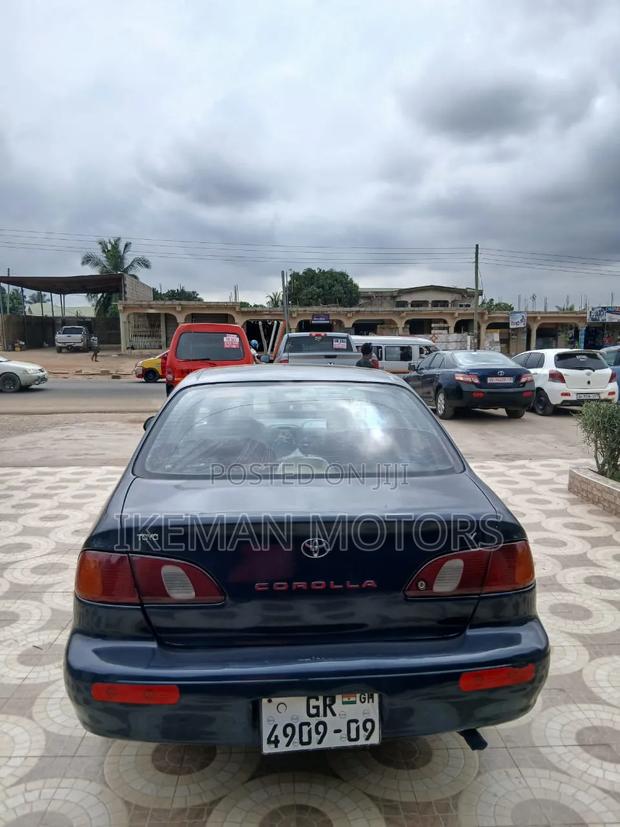 Toyota Corolla 1.6 Sedan 2002 Blue