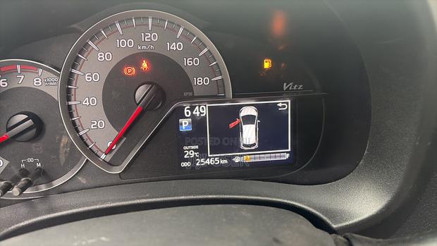 Toyota Vitz 1.3 FWD 5dr 2015 Blue
