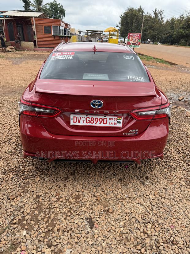 Toyota Camry Hybrid XSE 2023 Red