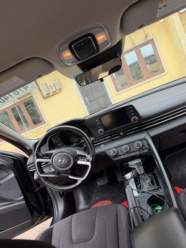 Hyundai Elantra SEL 2021 Black