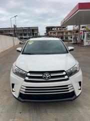 Toyota Highlander LE Plus 2019 White for sale