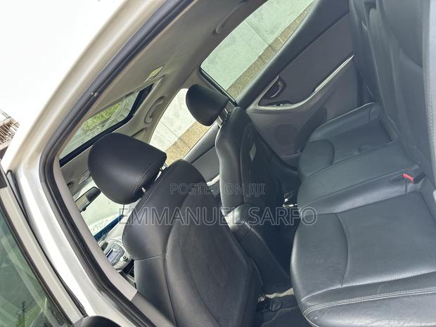 Hyundai Elantra Limited Sedan FWD (1.8L 4cyl 6A) 2013 White