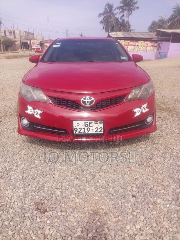 Toyota Camry LE 4dr Sedan (2.5L 4cyl 6A) 2014 Red