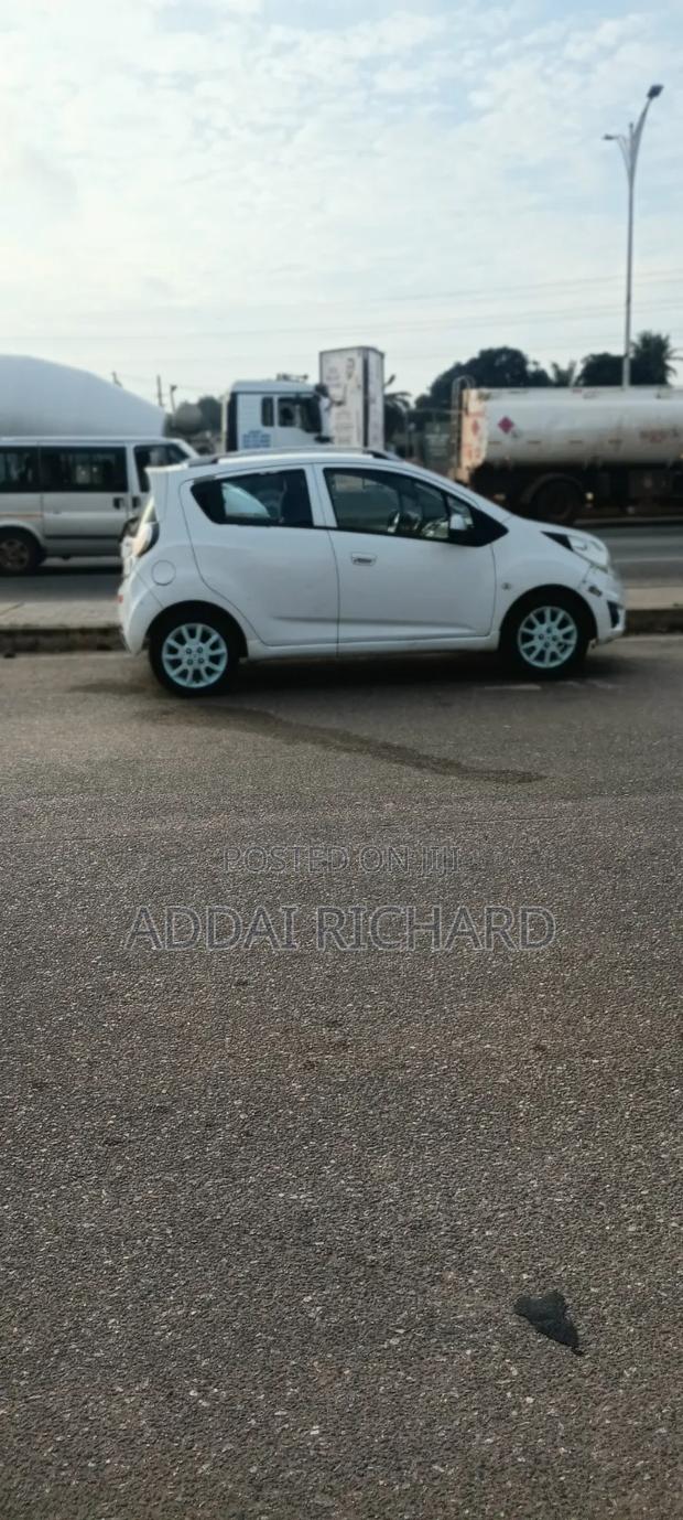 Chevrolet Spark 2015 White