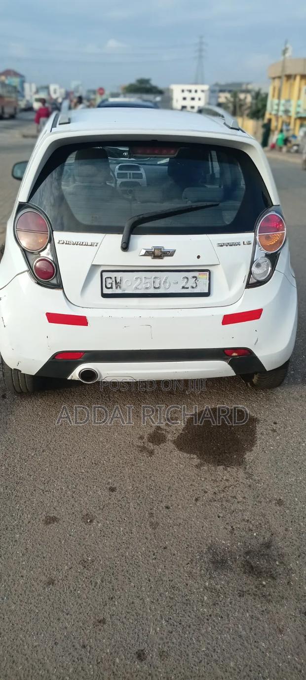 Chevrolet Spark 2015 White