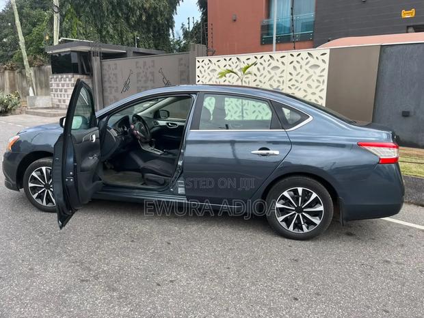 Nissan Sentra 2015 Gray