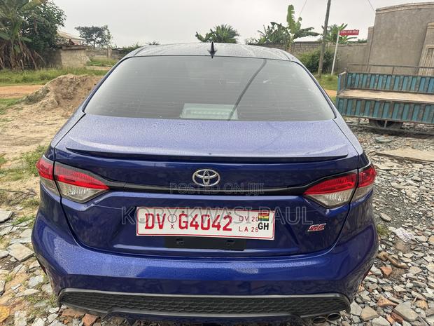 Toyota Corolla SE 2022 Blue