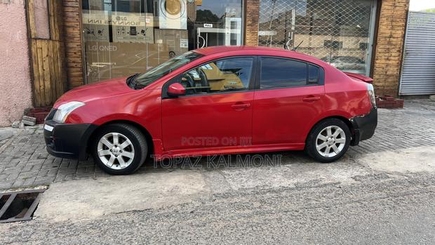 Nissan Sentra 2012 Red