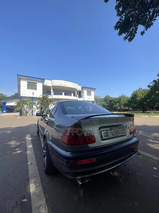 BMW 323i 2003 Blue
