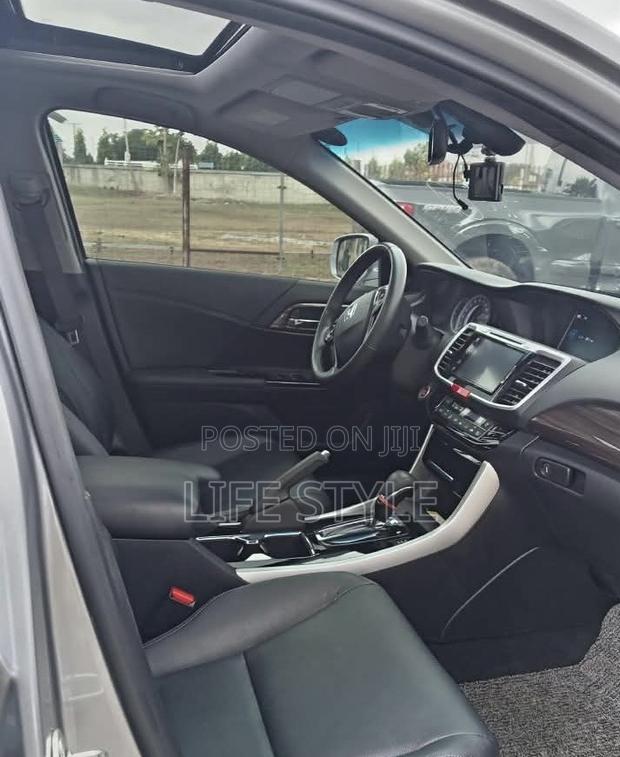 Honda Accord Sport 4dr Sedan FWD (2.4L 4cyl 2A) 2017 Silver