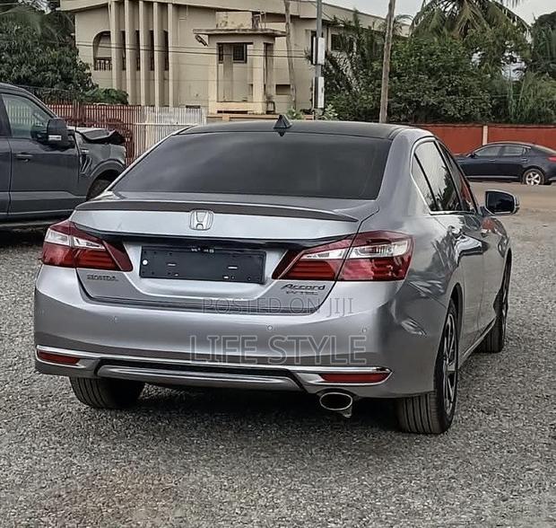 Honda Accord Sport 4dr Sedan FWD (2.4L 4cyl 2A) 2017 Silver