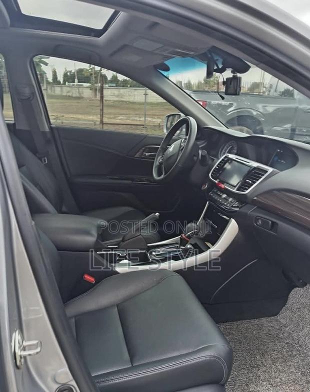 Honda Accord Sport 4dr Sedan FWD (2.4L 4cyl 2A) 2017 Silver