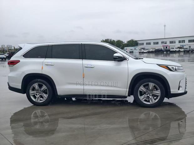 Toyota Highlander Platinum AWD 2020 White