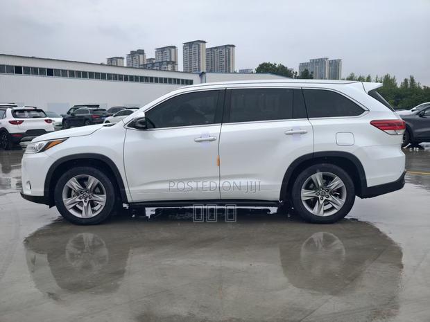 Toyota Highlander Platinum AWD 2020 White