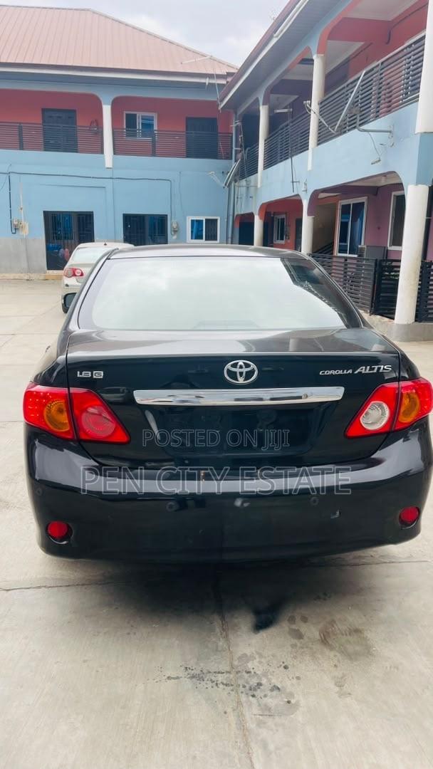 Toyota Corolla 2010 Black