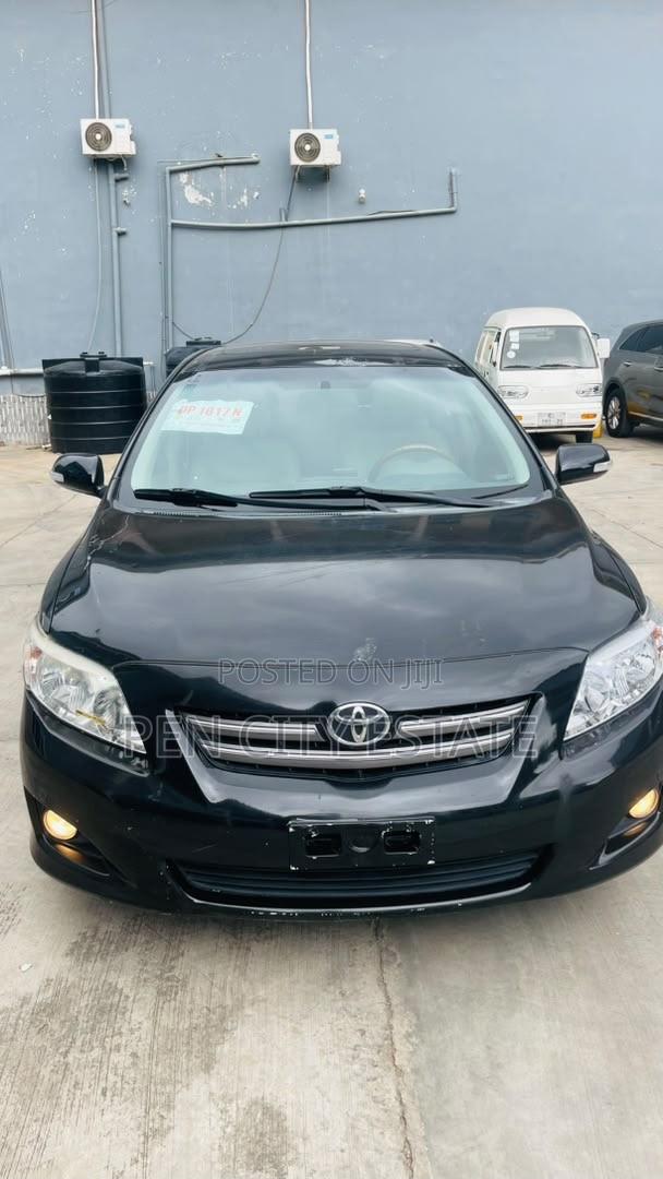 Toyota Corolla 2010 Black