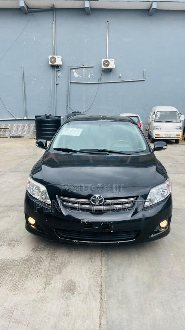 Toyota Corolla 2010 Black