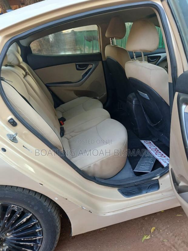 Hyundai Elantra 2013 Brown