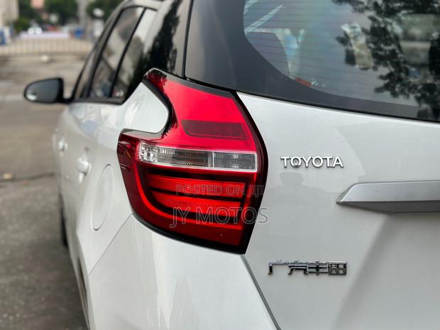 Toyota Yaris 2018 White