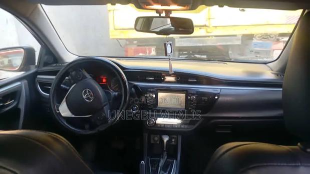 Toyota Corolla S 4dr Sedan (1.8L 4cyl CVT) 2015 Red