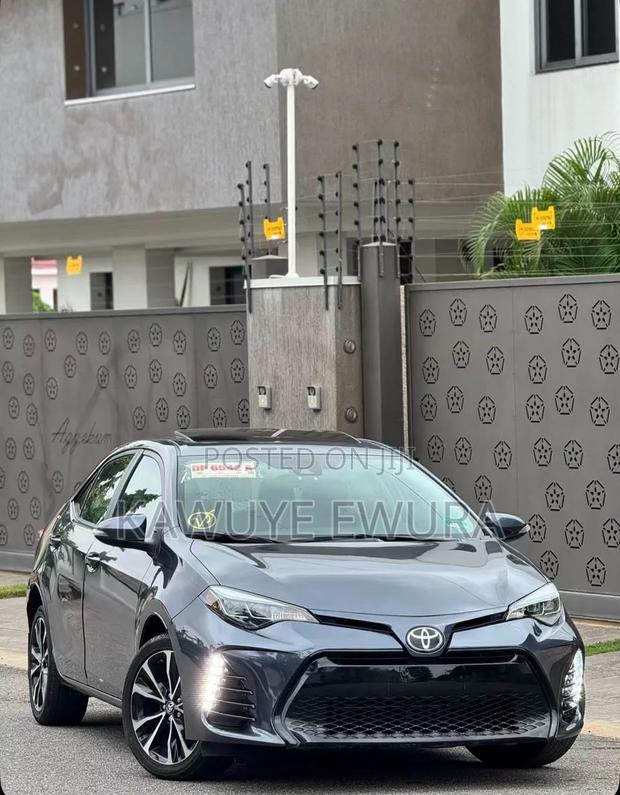 Toyota Corolla 2017 Gray