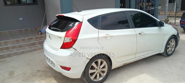 Hyundai Accent GS 4dr Hatchback (1.6L 4cyl 6M) 2014 White