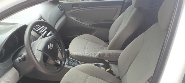 Hyundai Accent GS 4dr Hatchback (1.6L 4cyl 6M) 2014 White