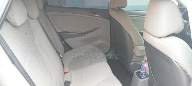 Hyundai Accent GS 4dr Hatchback (1.6L 4cyl 6M) 2014 White