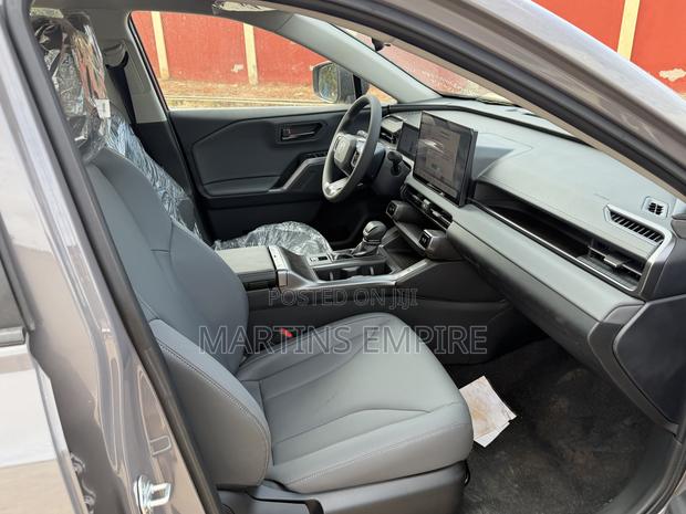 New Toyota RAV4 SE 2026 Gray