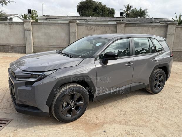 New Toyota RAV4 SE 2026 Gray