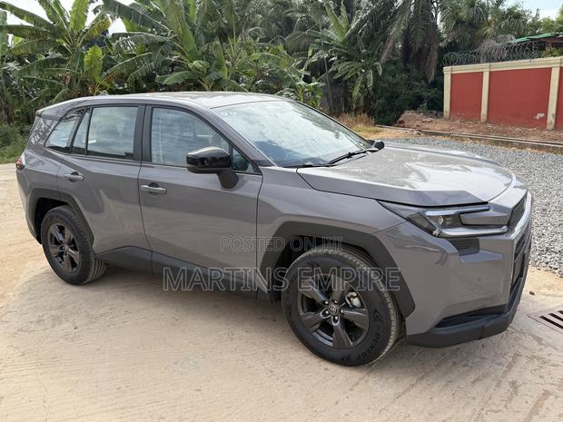 New Toyota RAV4 SE 2026 Gray