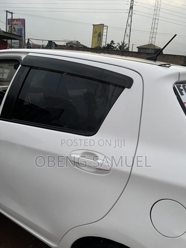 Toyota Vitz 1.3 AWD 5dr 2012 White