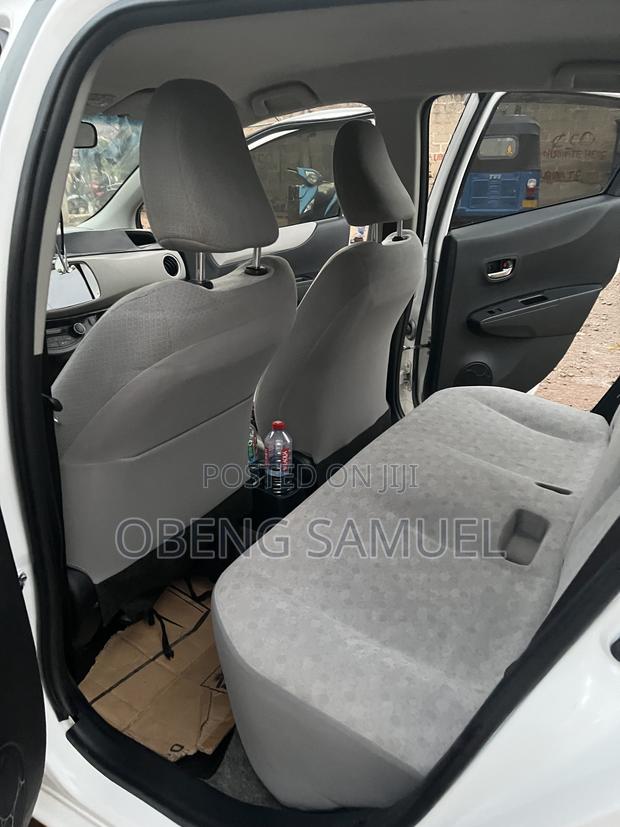 Toyota Vitz 1.3 AWD 5dr 2012 White