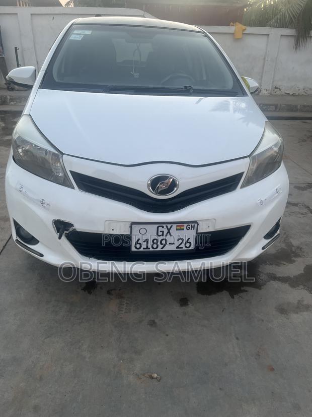 Toyota Vitz 1.3 AWD 5dr 2012 White
