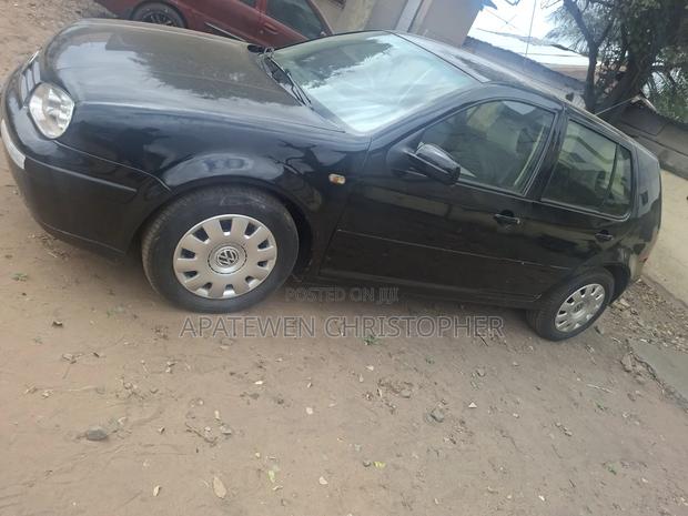 Volkswagen Golf 1.6 2000 Black