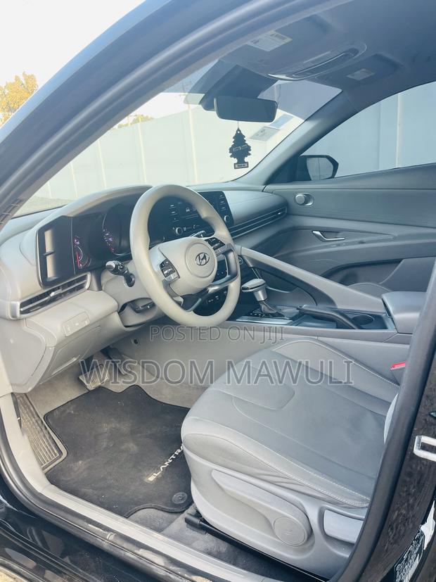 Hyundai Elantra 2021 Black
