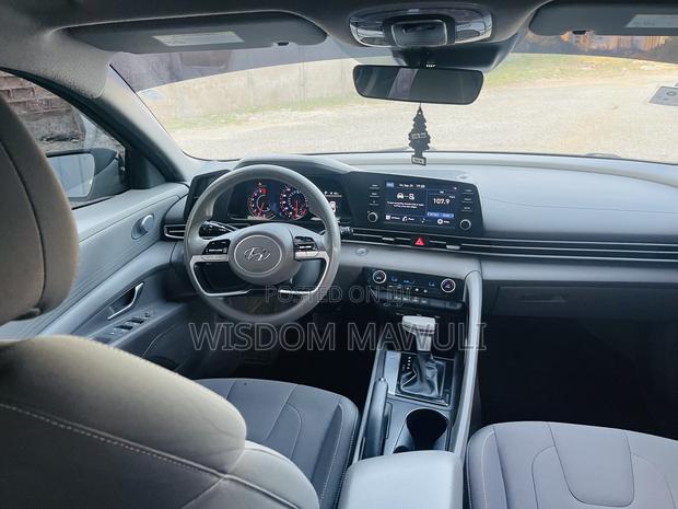 Hyundai Elantra 2021 Black