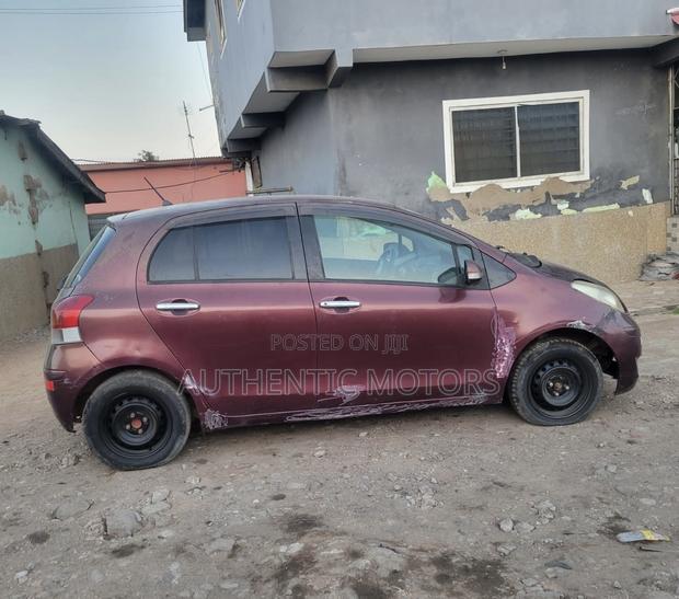Toyota Vitz 2010 Brown