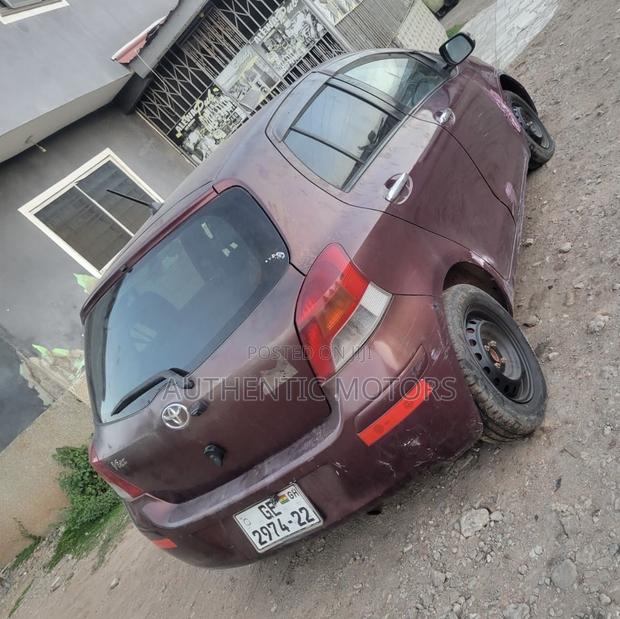 Toyota Vitz 2010 Brown