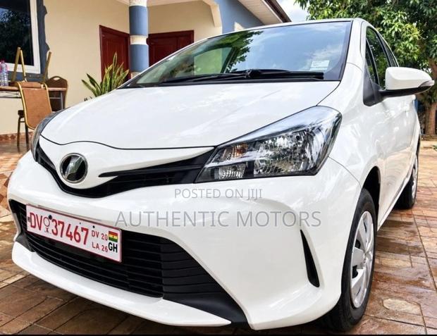 Toyota Vitz 2016 White