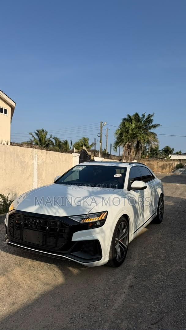 Audi RS Q8 Base 2023 White