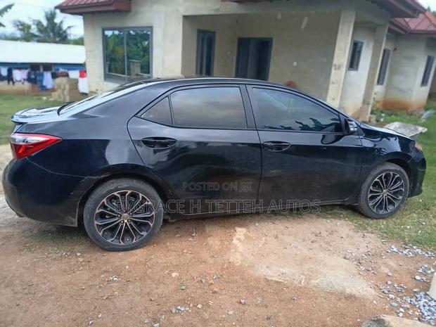 Toyota Corolla S Premium 4dr Sedan (1.8L 4cyl CVT) 2016 Black